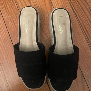 Lulus platform sandals size 8!